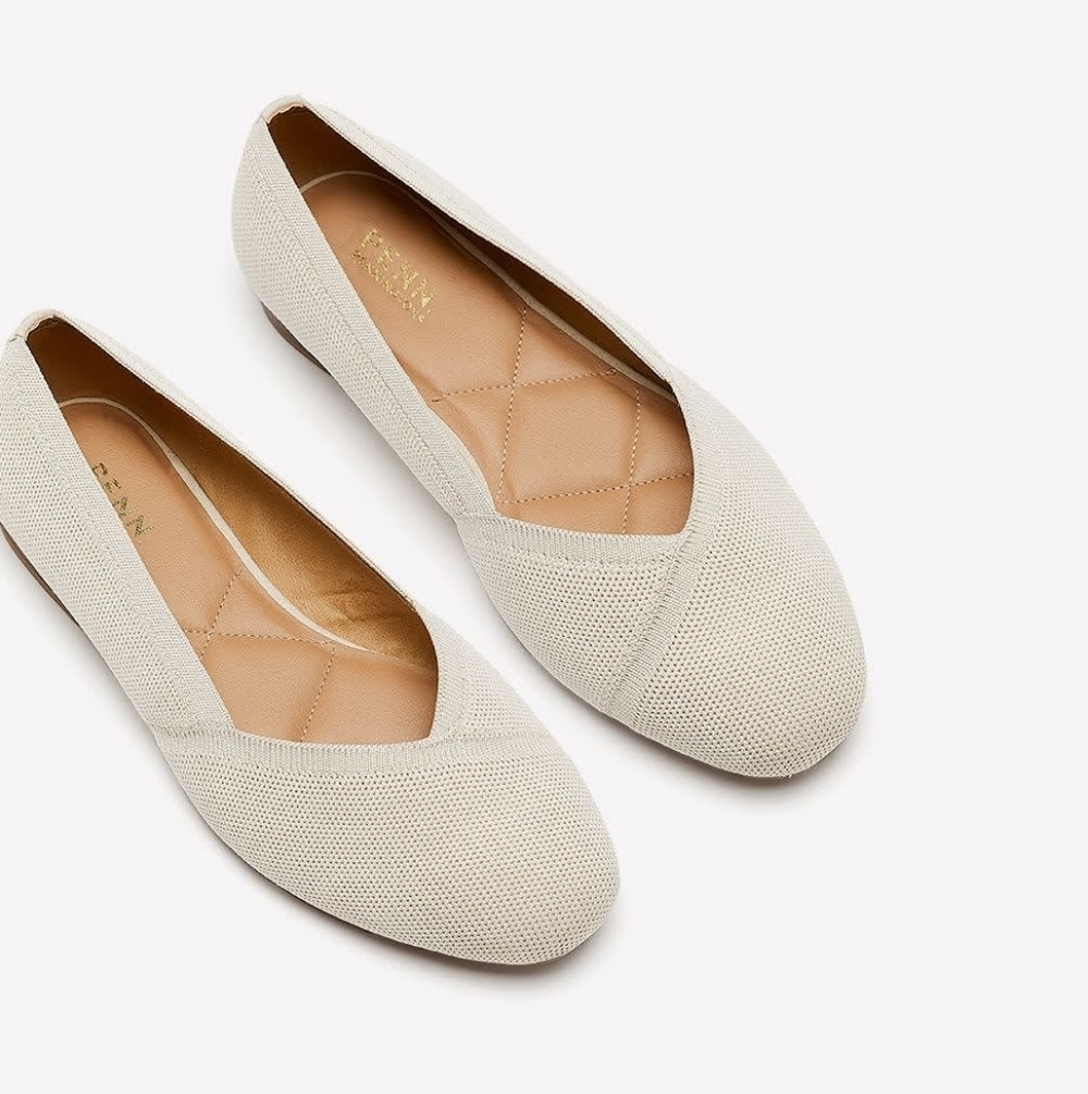 8 WW • PENN. • Extra Wide Width Knit Ballerina Flats - Beige